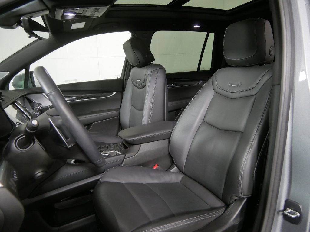 Used 2024 Cadillac XT6 Sport image 10