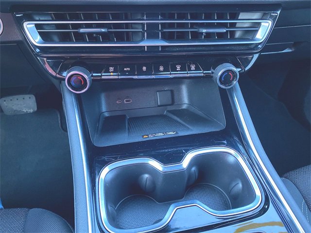 Used 2024 Chevrolet Traverse LT image 18