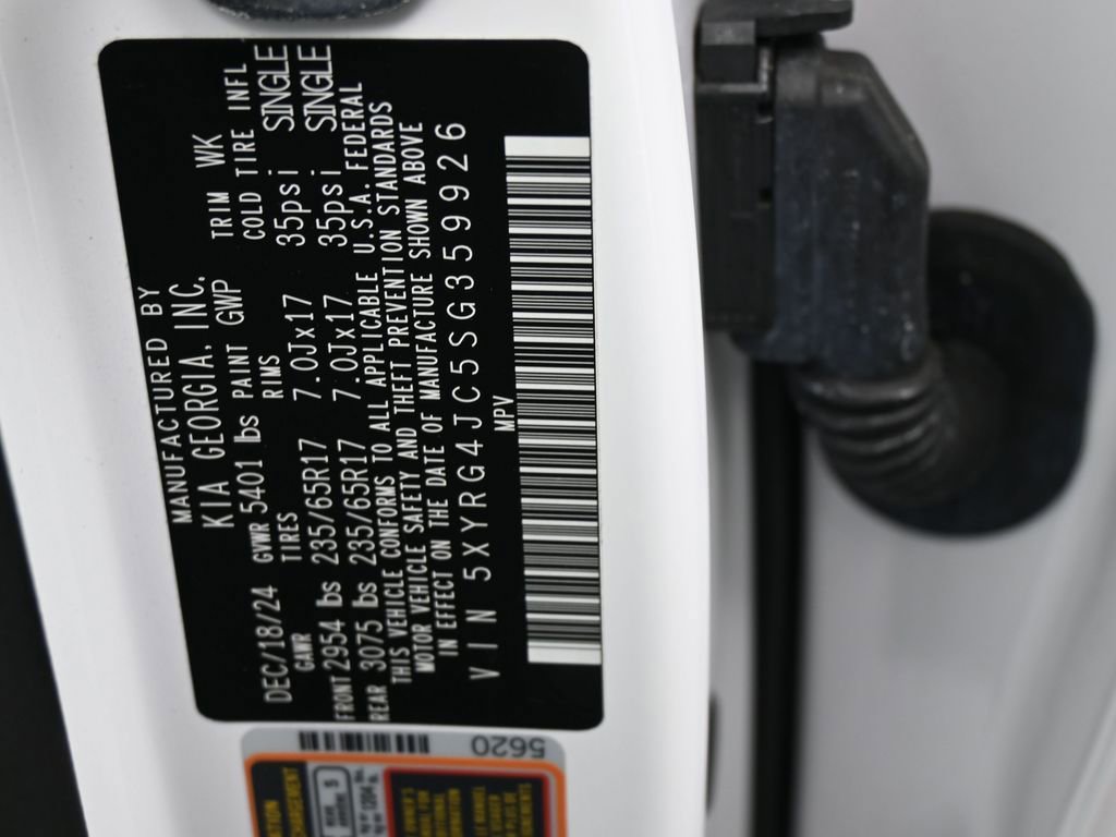 Used 2025 Kia Sorento LX image 15