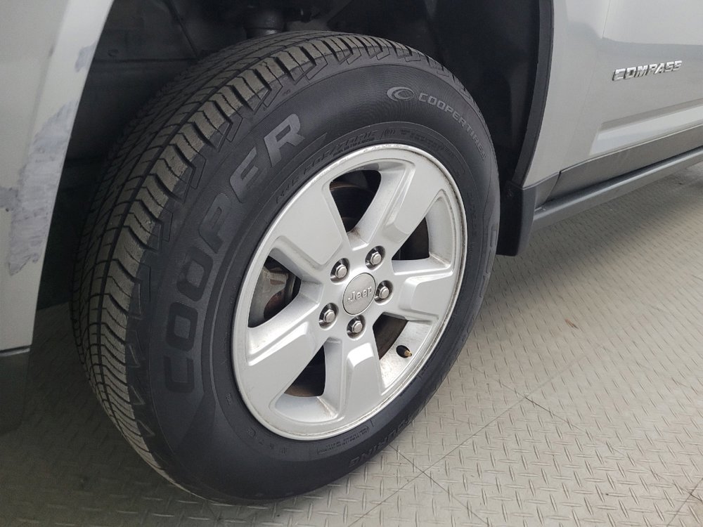 Used 2015 Jeep Compass Sport w/ Power Value Group FWD image 31