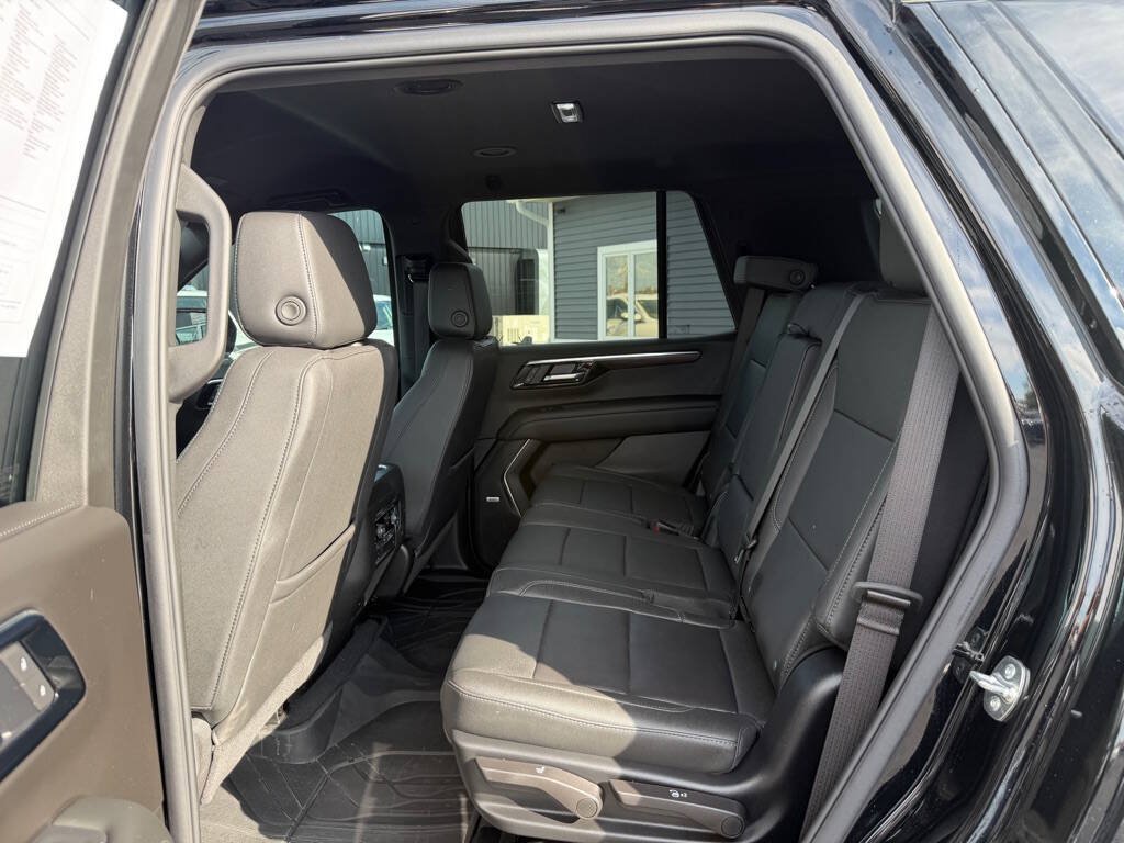 Used 2026 Chevrolet Tahoe Z71 w/ Comfort Package AWD/4WD image 35