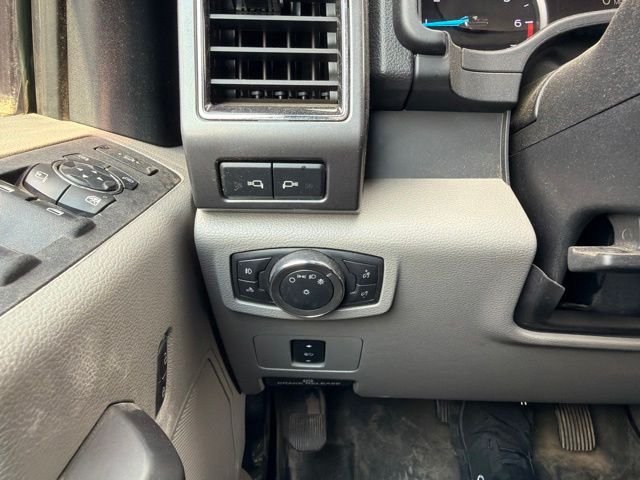 Used 2019 Ford F250 XLT w/ XLT Premium Package AWD/4WD image 15