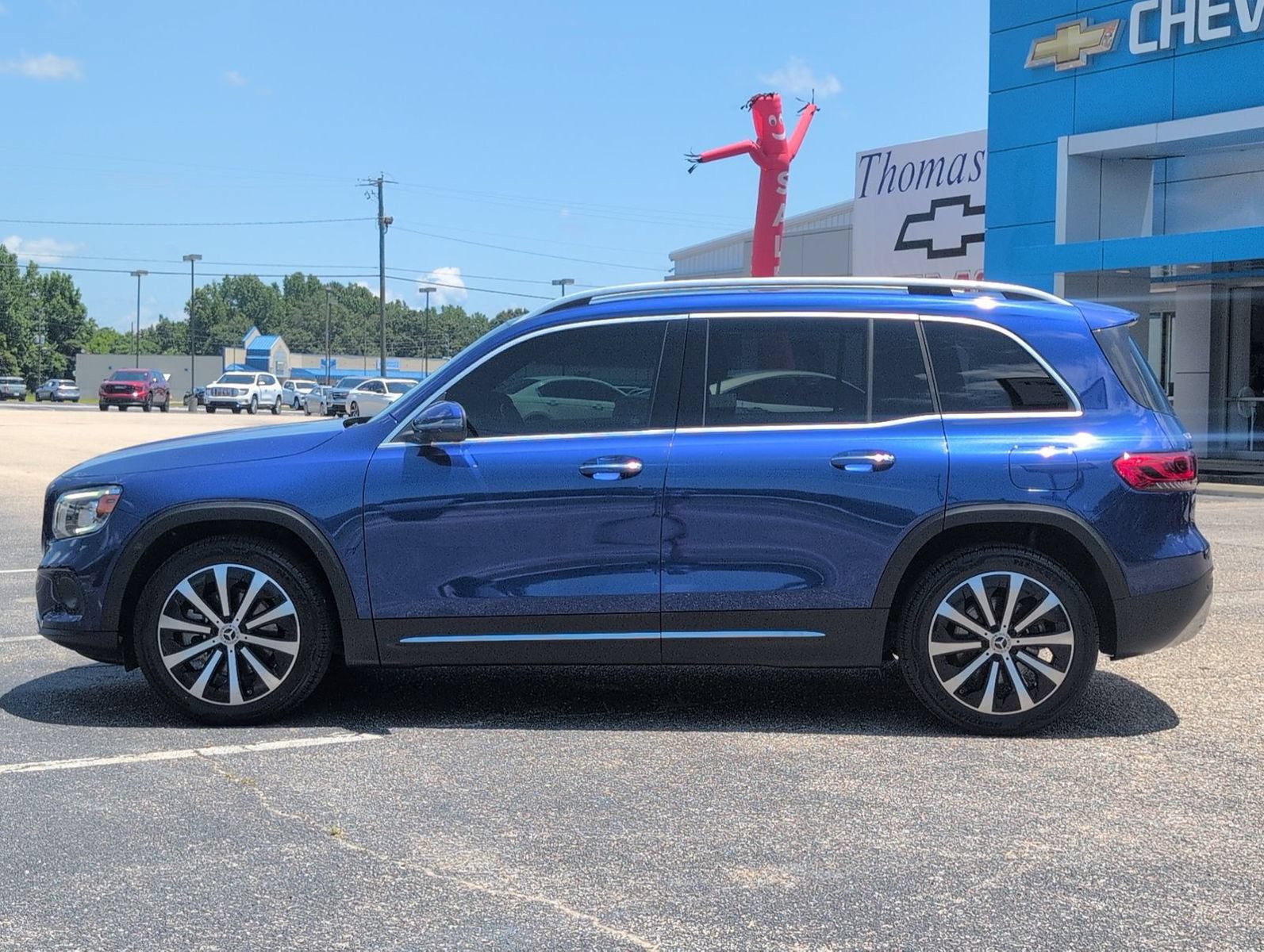 Used 2021 Mercedes-Benz GLB 250 image 2