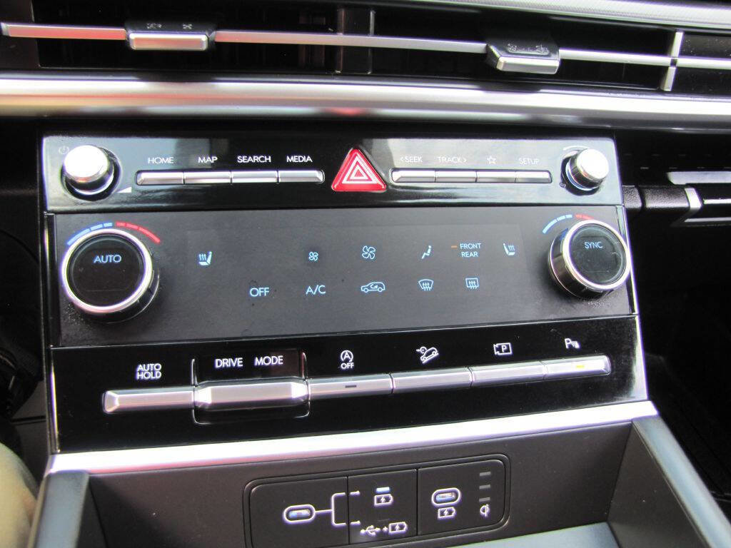 Used 2025 Hyundai Santa Fe SEL image 33