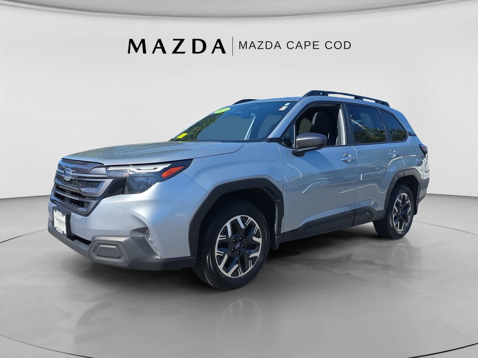 Used 2025 Subaru Forester Premium AWD/4WD image 3