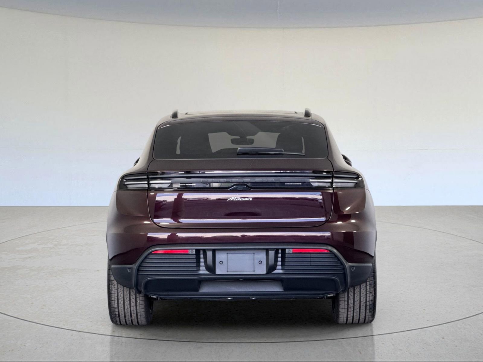 Certified 2025 Porsche Macan Electric RWD image 7