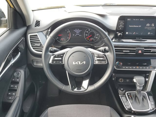 Certified 2023 Kia Seltos S FWD image 12