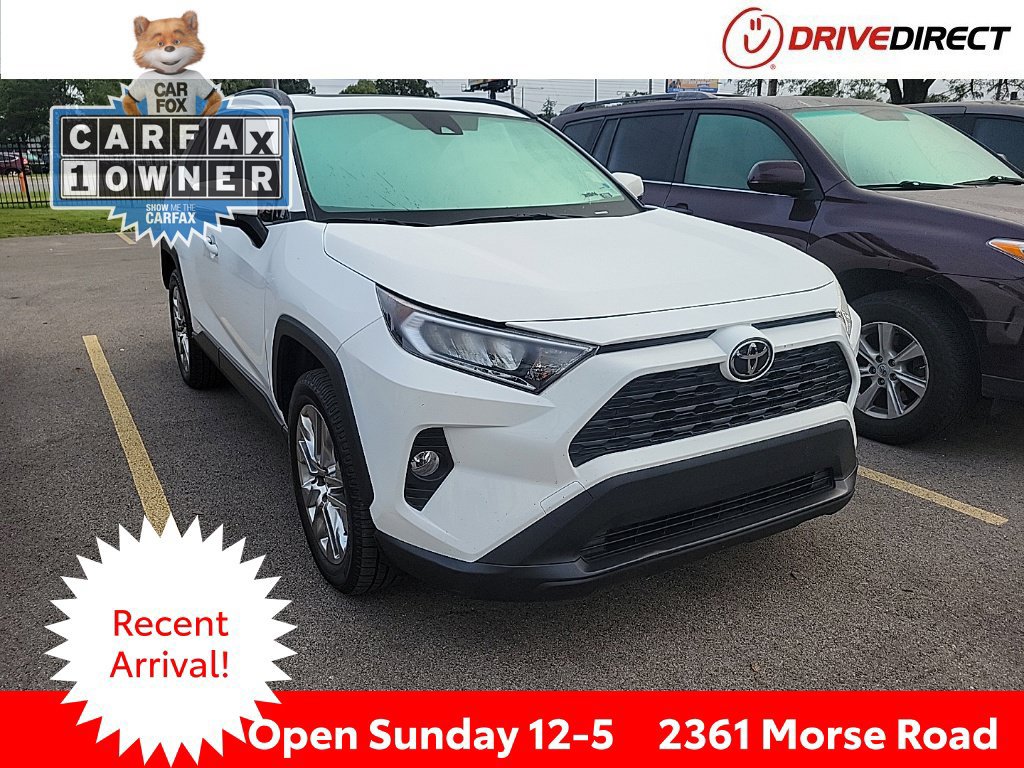 Used 2019 Toyota RAV4 XLE Premium FWD image 1