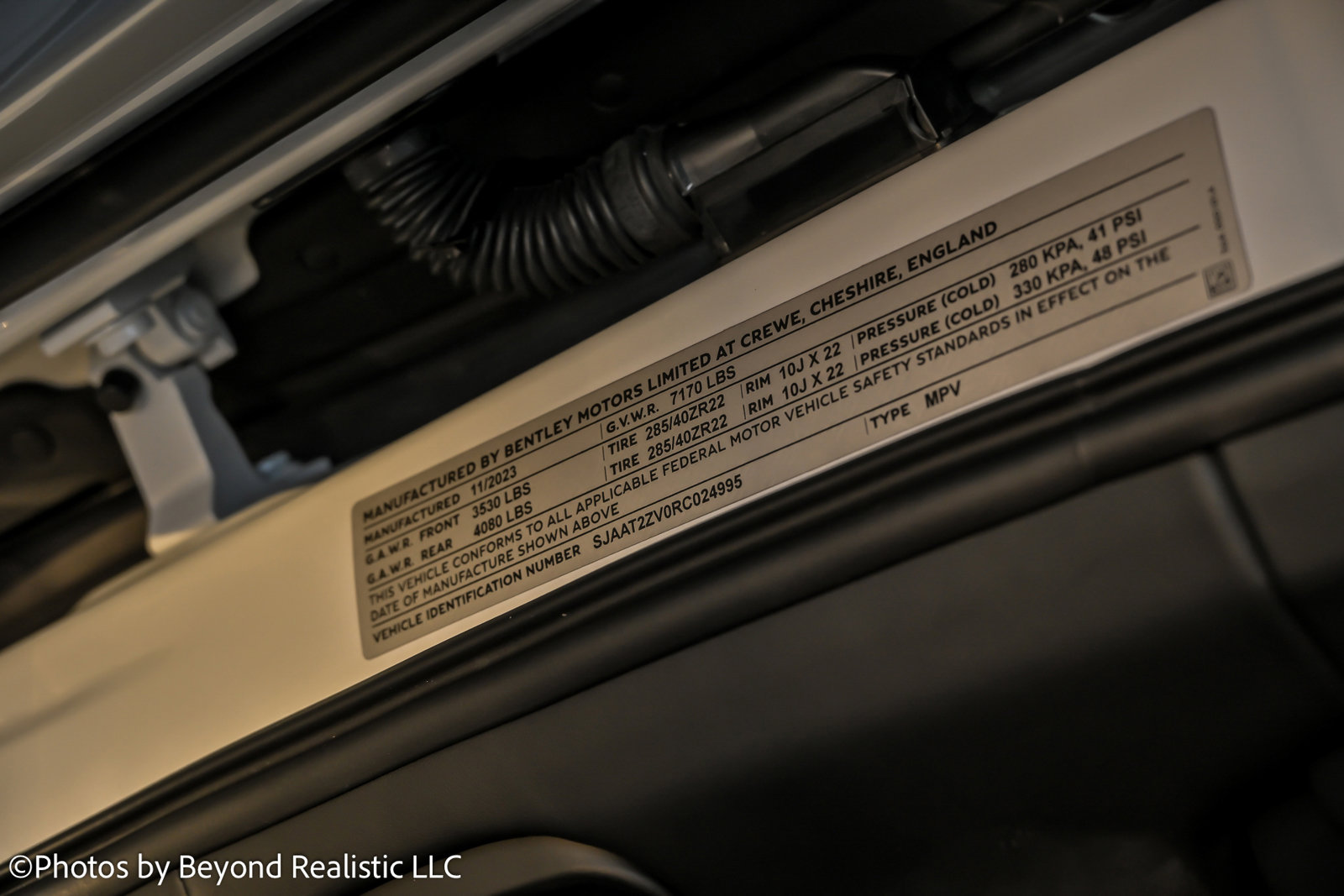 Used 2024 Bentley Bentayga image 53