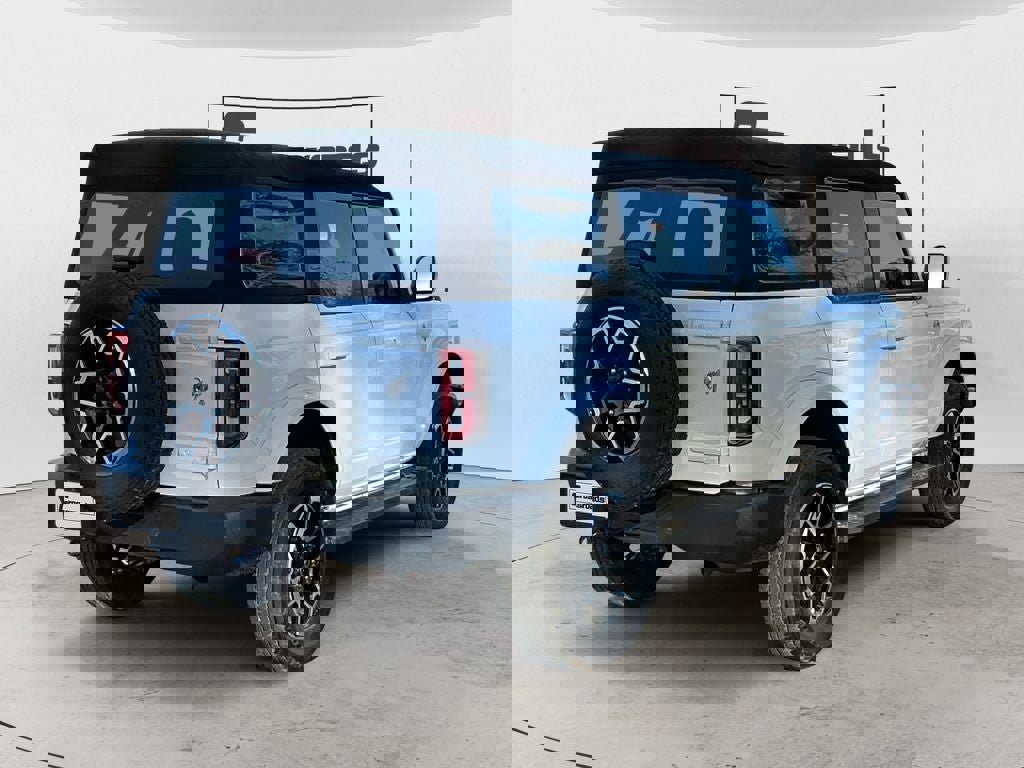 Used 2023 Ford Bronco Outer Banks image 5