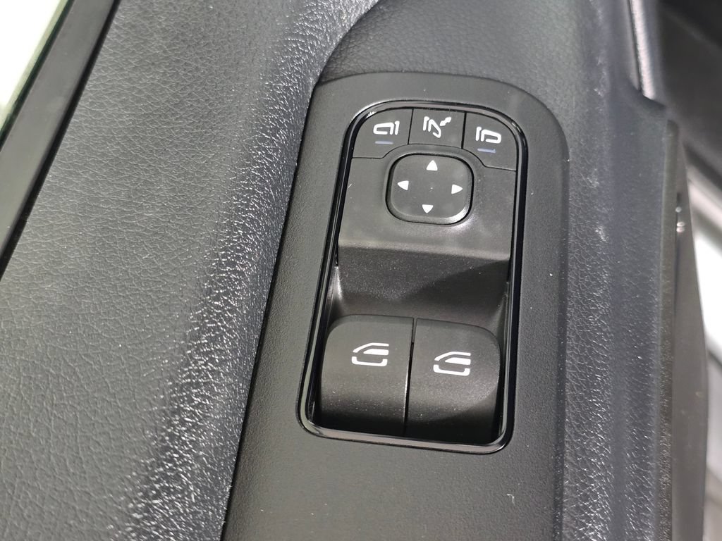 Used 2021 Mercedes-Benz Sprinter 2500 image 22