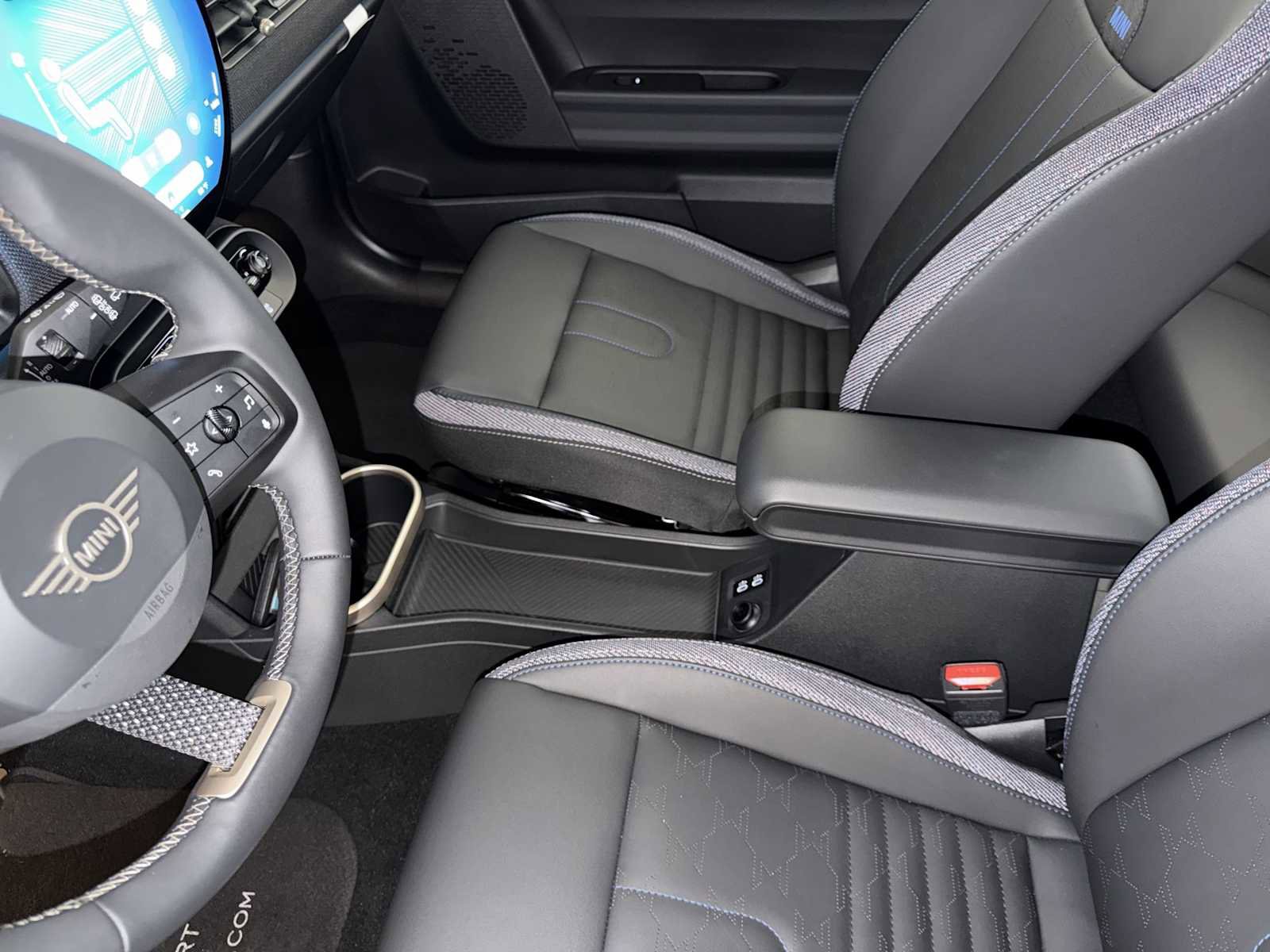 Certified 2025 MINI Cooper S FWD image 18