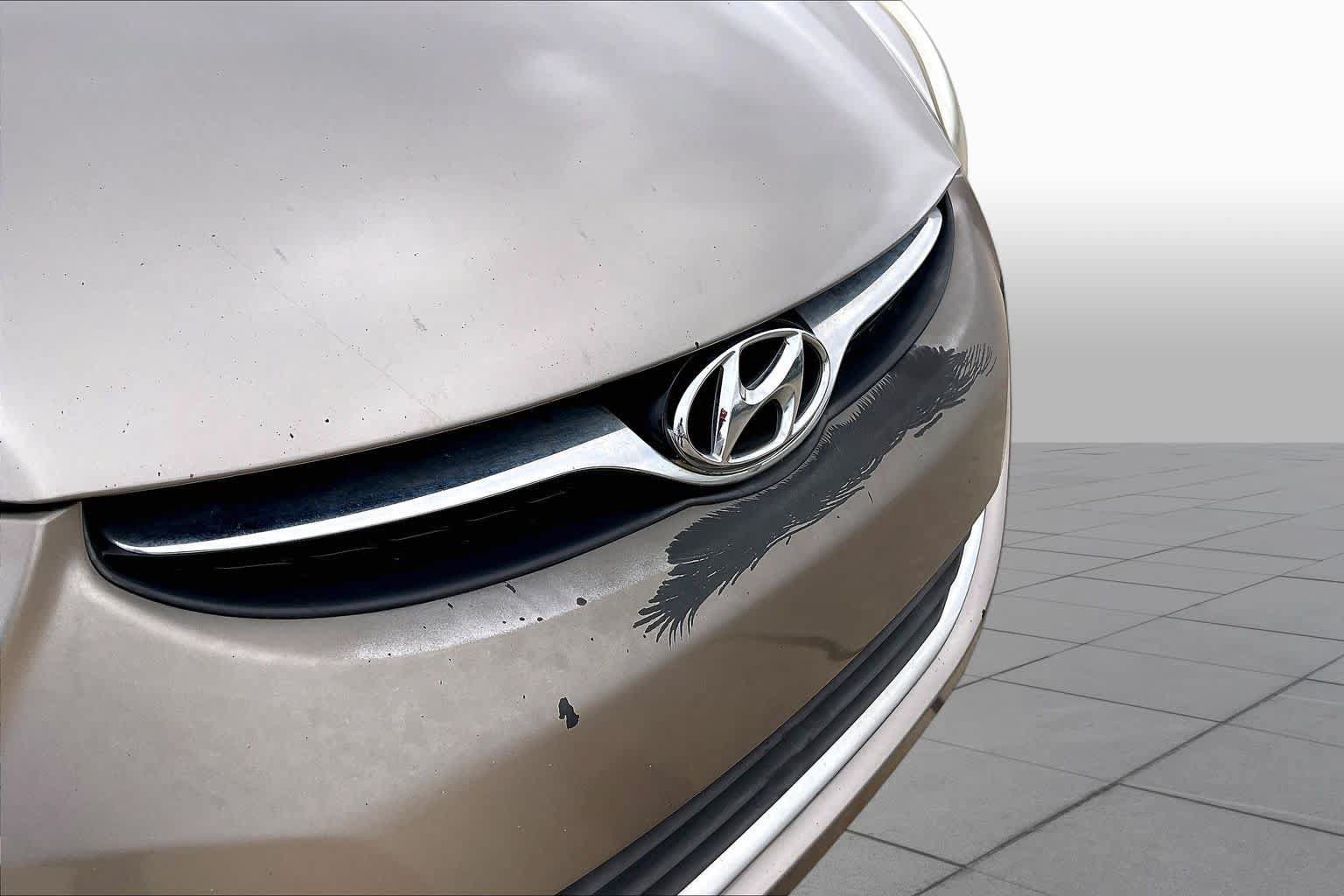 Used 2013 Hyundai Elantra GLS FWD image 29