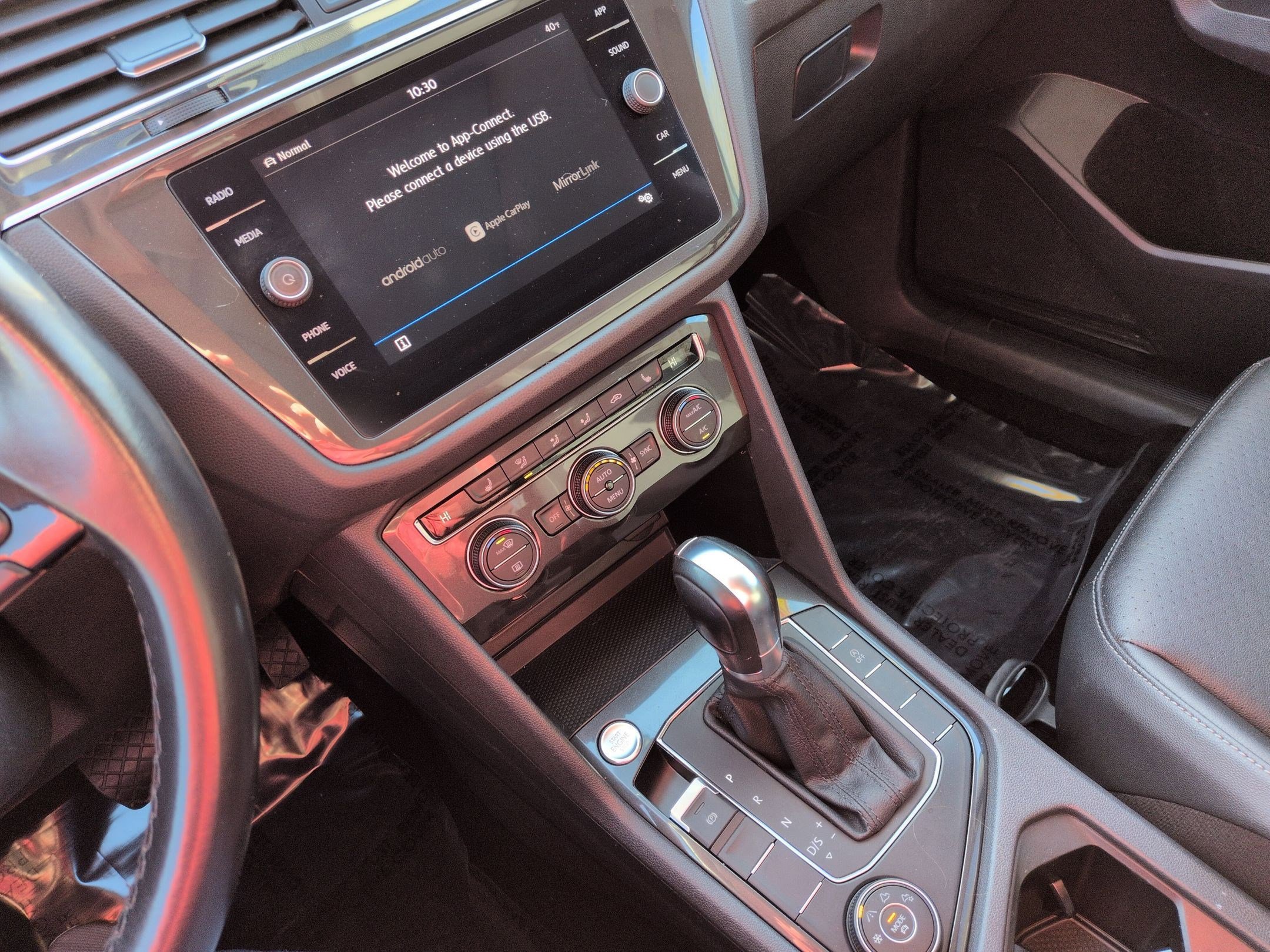 Used 2019 Volkswagen Tiguan SE image 19