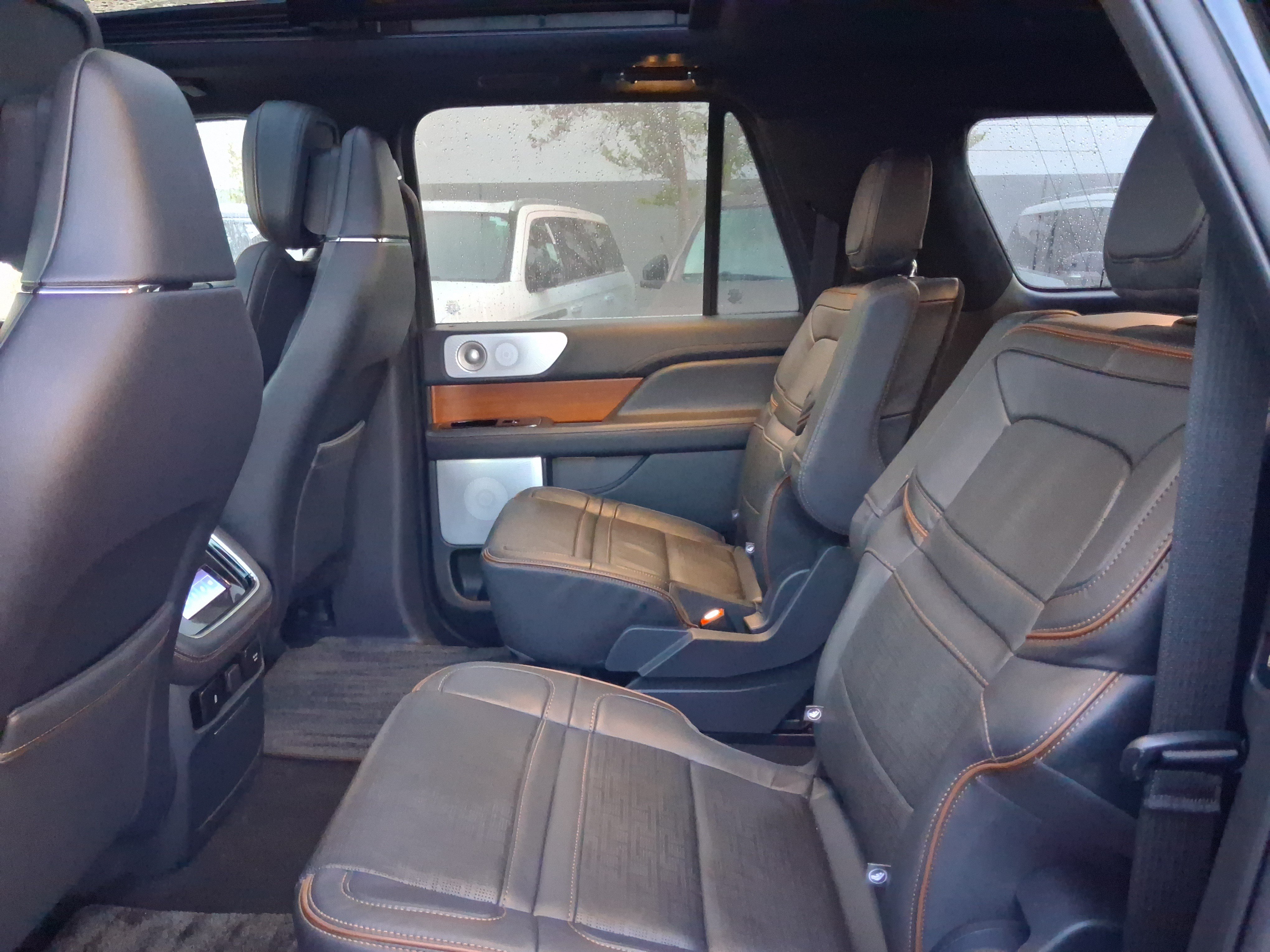 Used 2024 Lincoln Navigator L Black Label AWD/4WD image 6