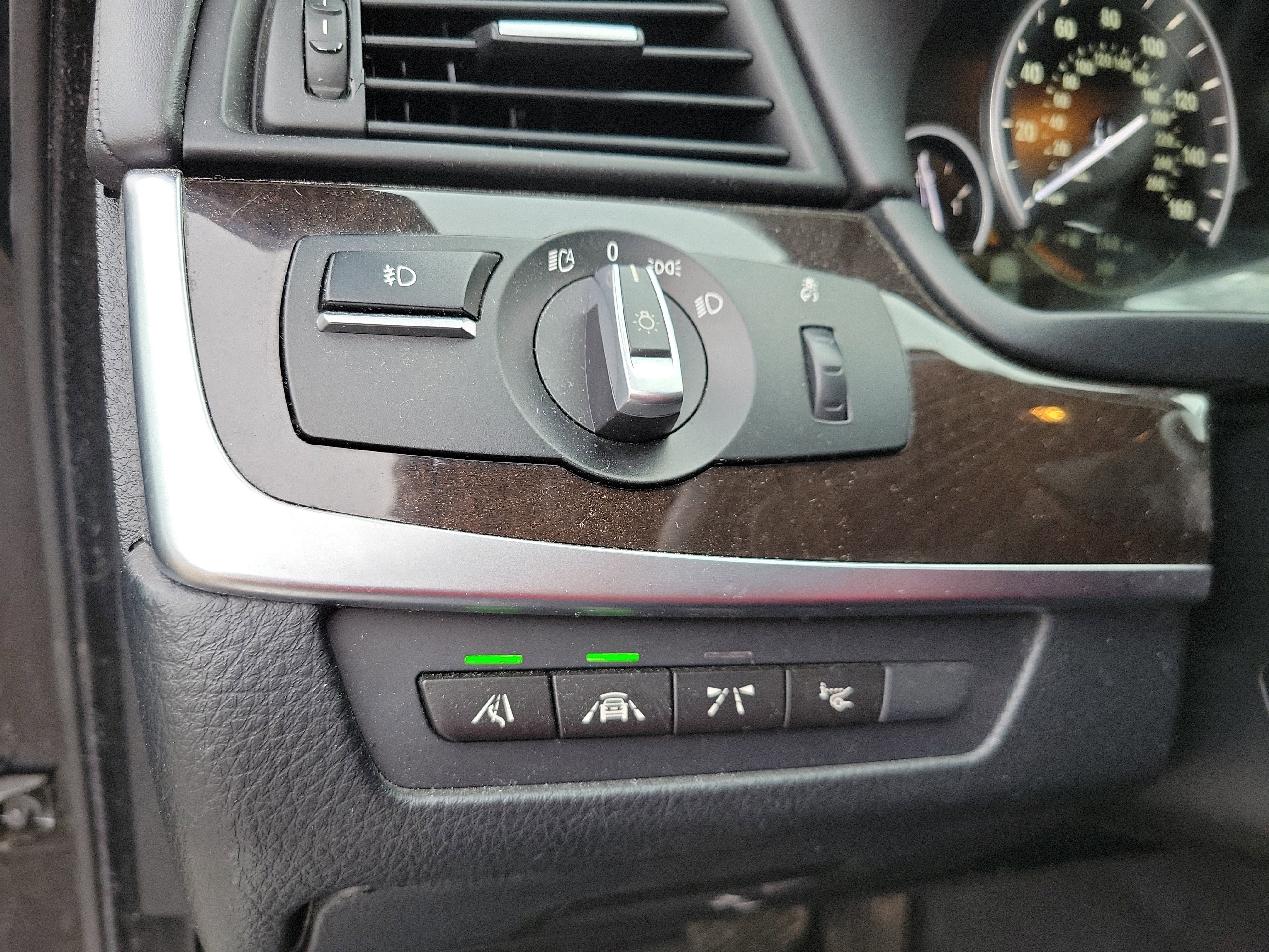 Used 2016 BMW 550i Sedan image 31