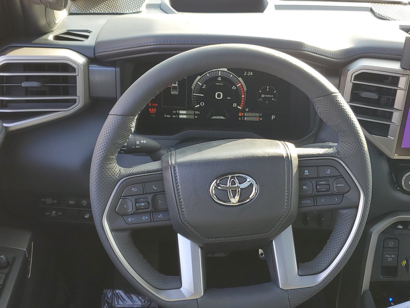 New 2026 Toyota Tundra Platinum w/ TRD Off-Road Package AWD/4WD image 12