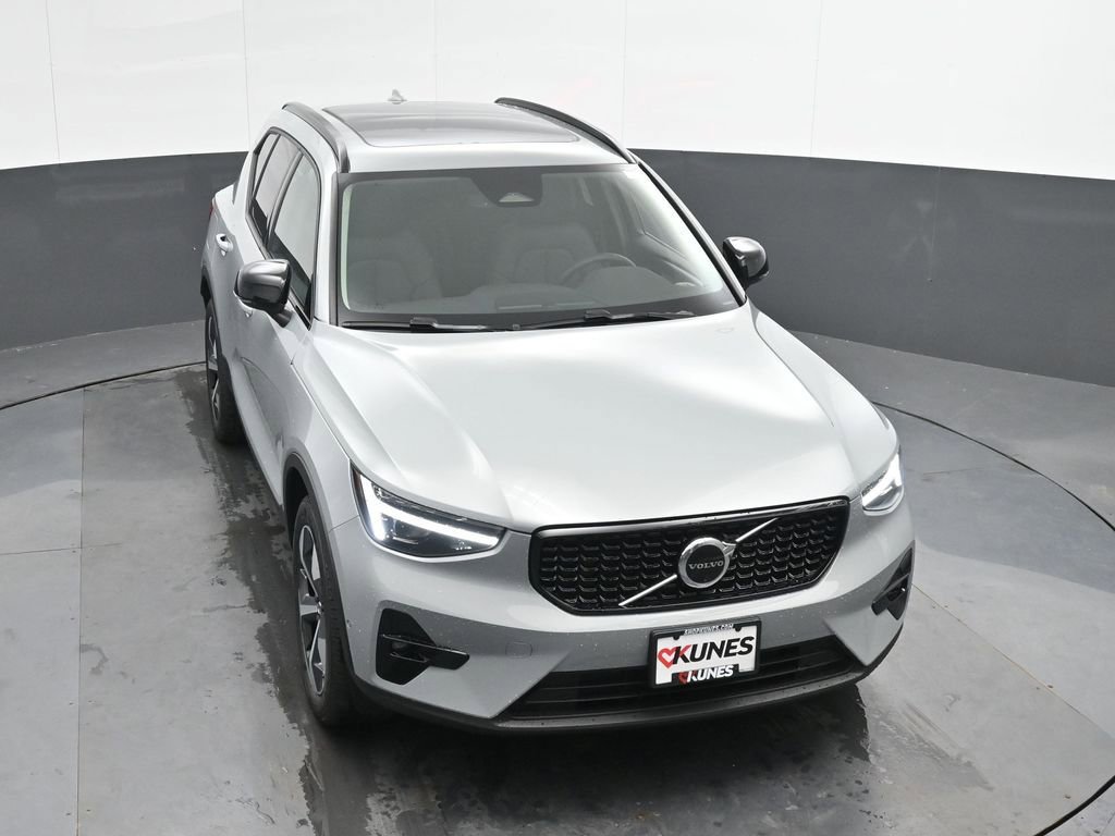 New 2026 Volvo XC40 B5 Plus w/ Protection Package Premier image 33
