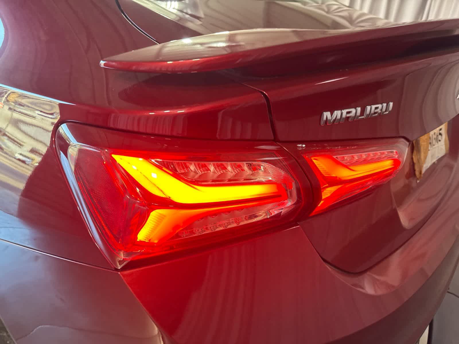 Used 2021 Chevrolet Malibu LT w/ Leather Package FWD image 10