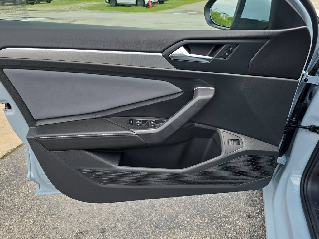New 2026 Volkswagen Jetta SE FWD image 23