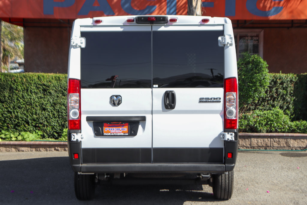 Used 2025 RAM ProMaster 2500 w/ U-Haul Equipment Group FWD image 7