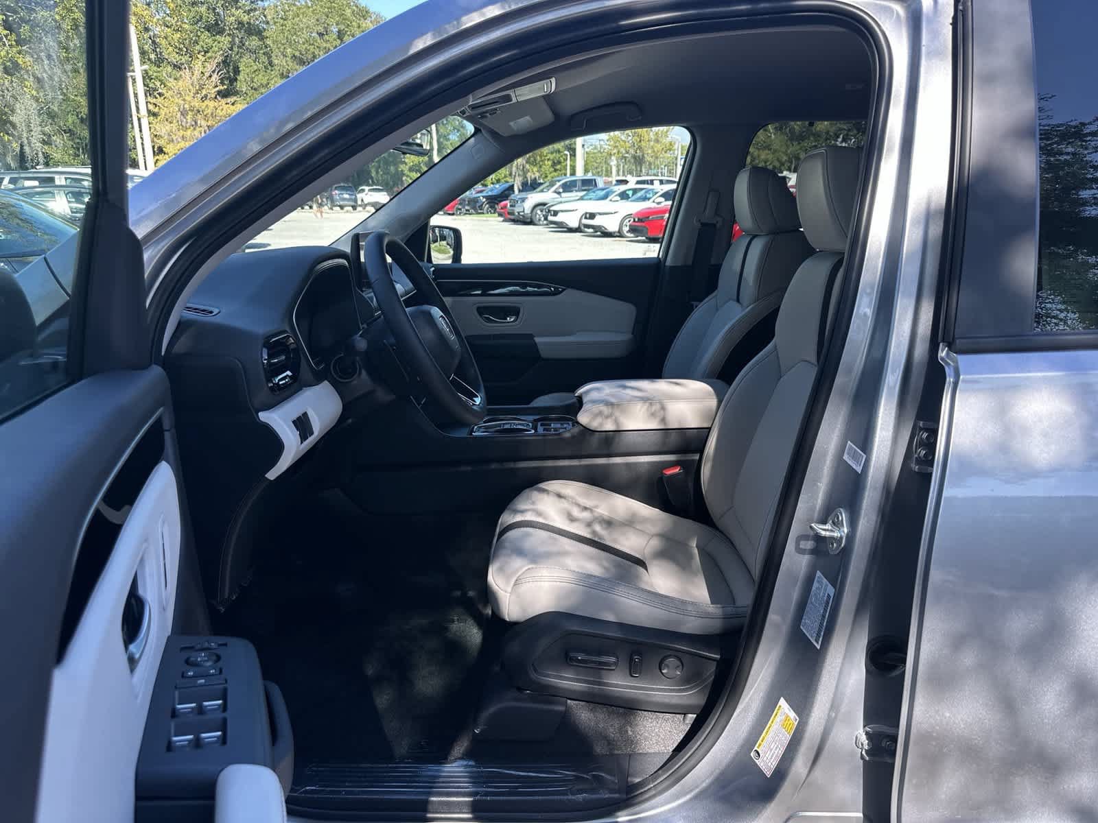 New 2026 Honda Pilot EX-L image 2