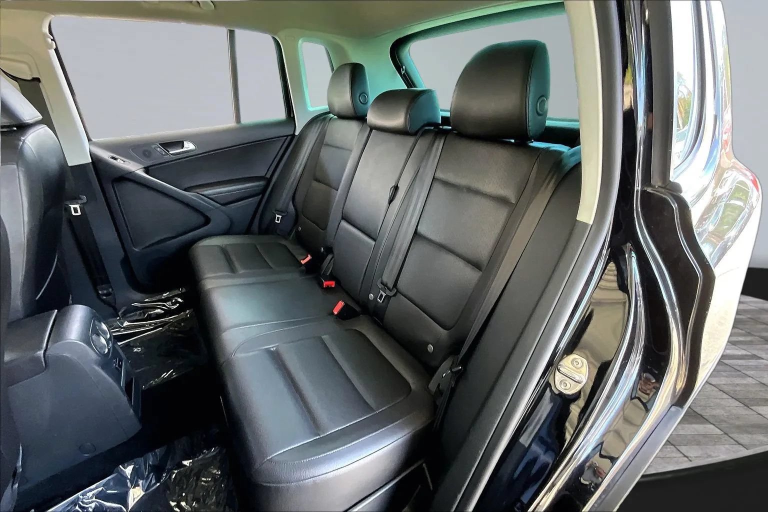 Used 2014 Volkswagen Tiguan SE FWD image 19