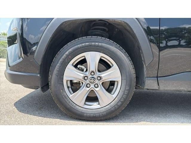 Certified 2025 Toyota RAV4 LE AWD/4WD image 12