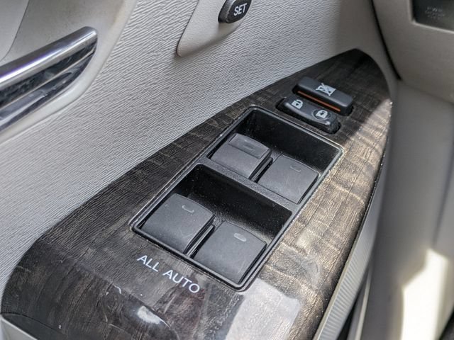 Used 2013 Toyota Venza Limited w/ Tow Prep Pkg FWD image 22