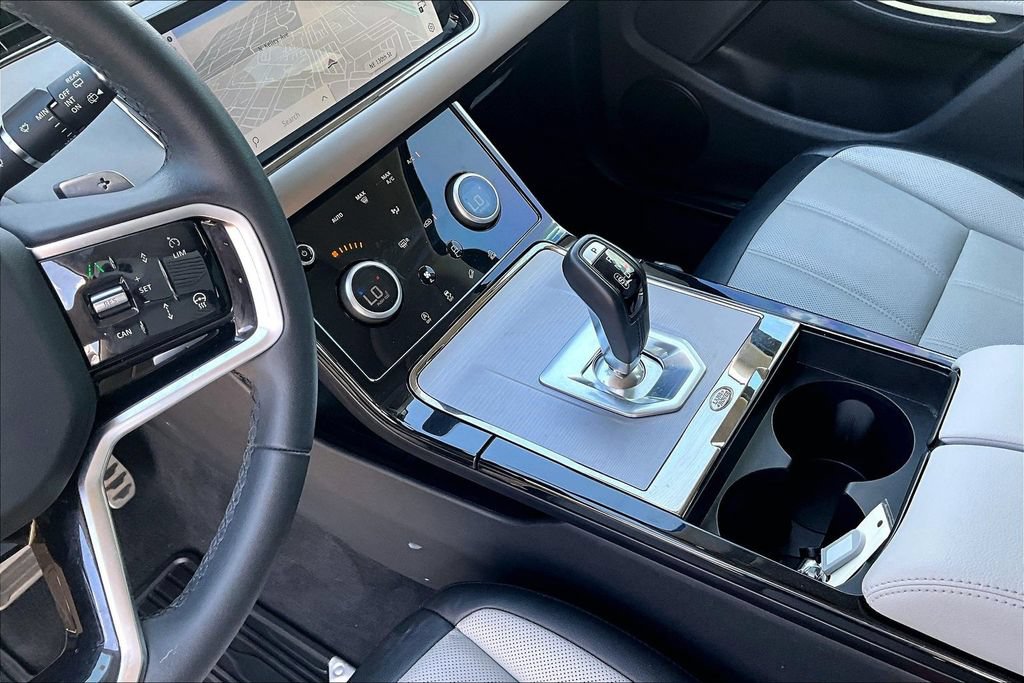 Used 2023 Land Rover Range Rover Evoque R-Dynamic SE AWD/4WD image 13