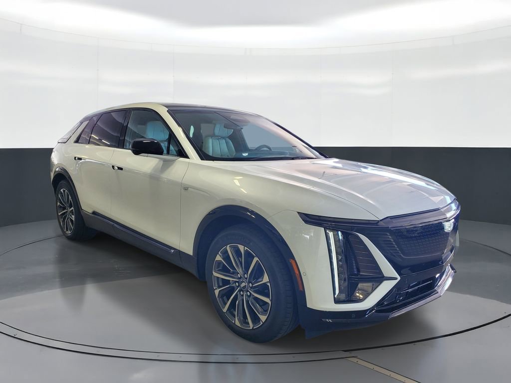 New 2026 Cadillac Lyriq Sport RWD image 2