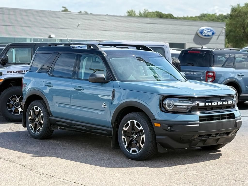 Certified 2022 Ford Bronco Sport Outer Banks w/ Tech Package AWD/4WD image 28