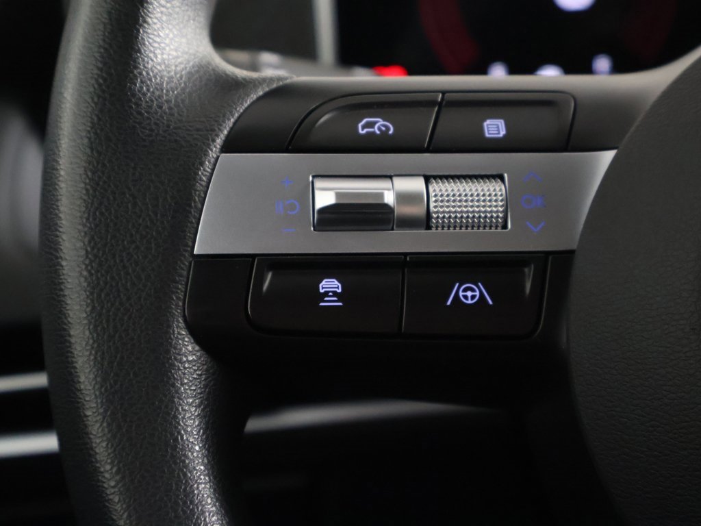 Certified 2025 Hyundai Tucson SE image 34