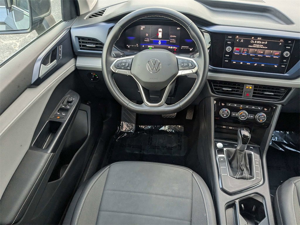 Used 2024 Volkswagen Taos SE image 16