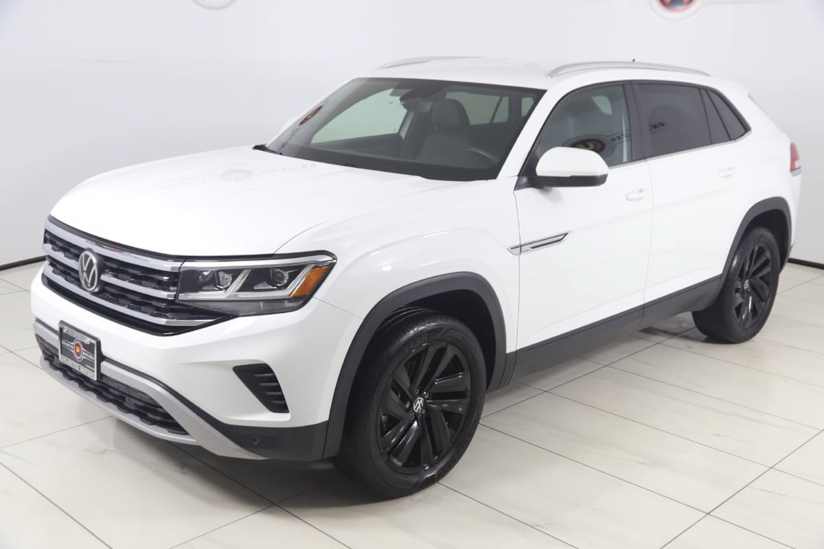 Used 2023 Volkswagen Atlas Cross Sport SE w/ Black Wheel Package AWD/4WD image 17