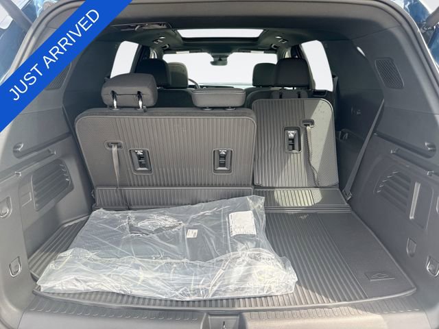 New 2026 Chevrolet Traverse LT w/ Sun and Wheel Package FWD image 26