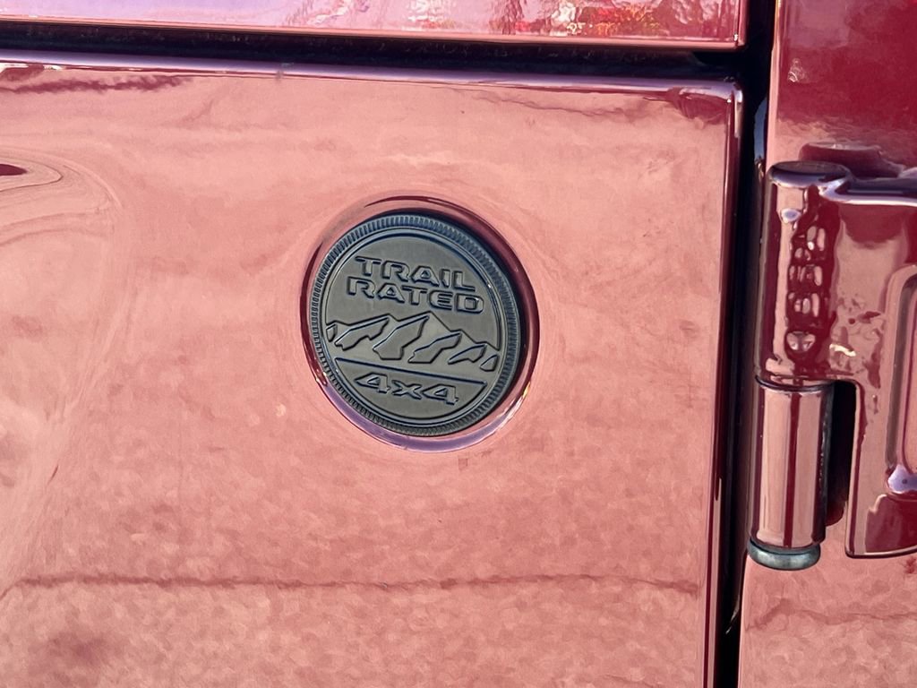 Used 2021 Jeep Gladiator Sport image 29