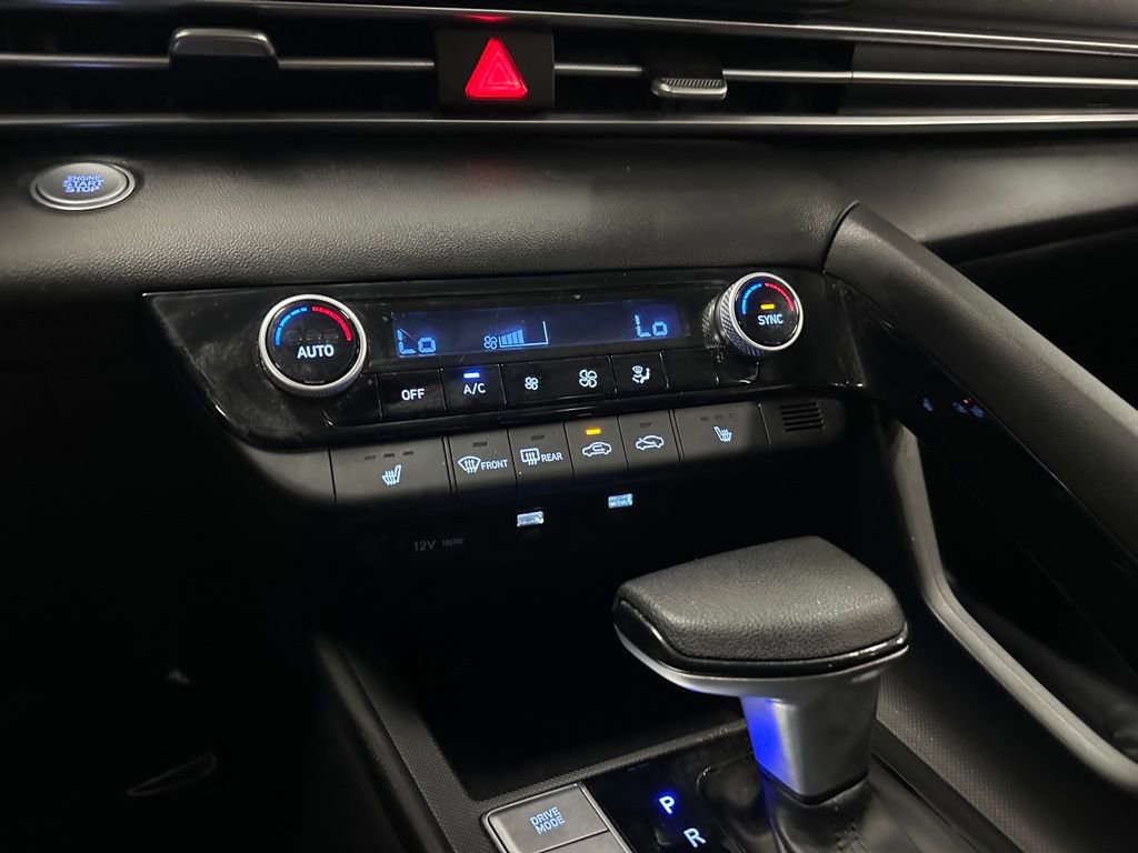 Used 2023 Hyundai Elantra Blue image 21