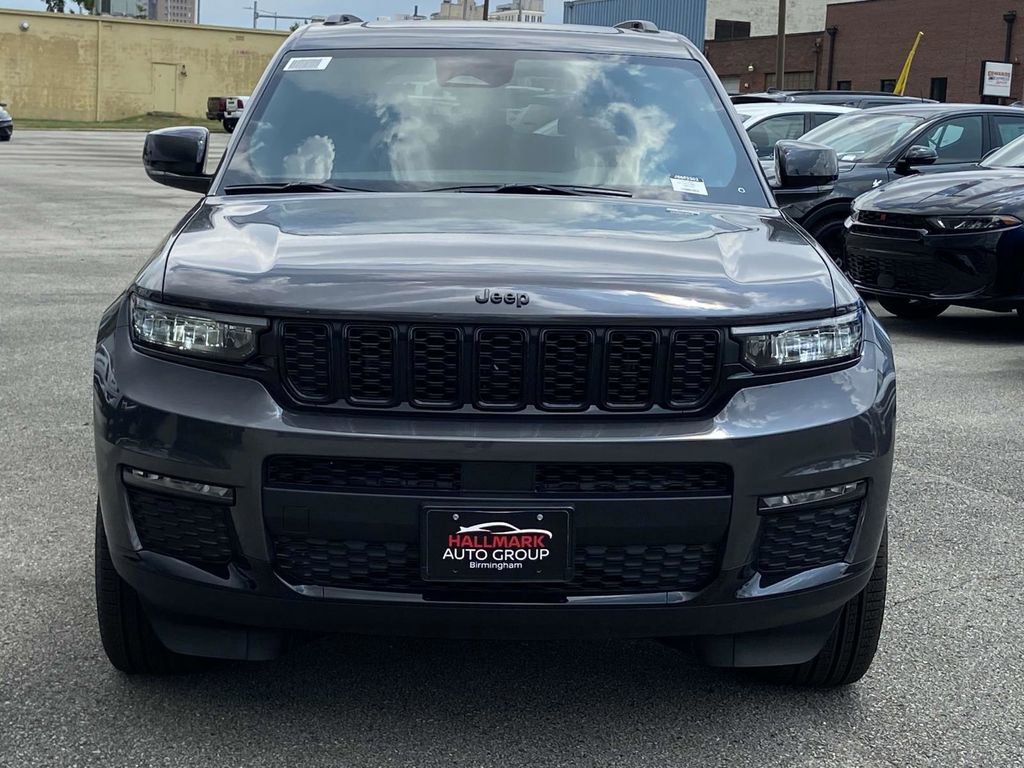New 2025 Jeep Grand Cherokee L Limited w/ Black Appearance Package image 6