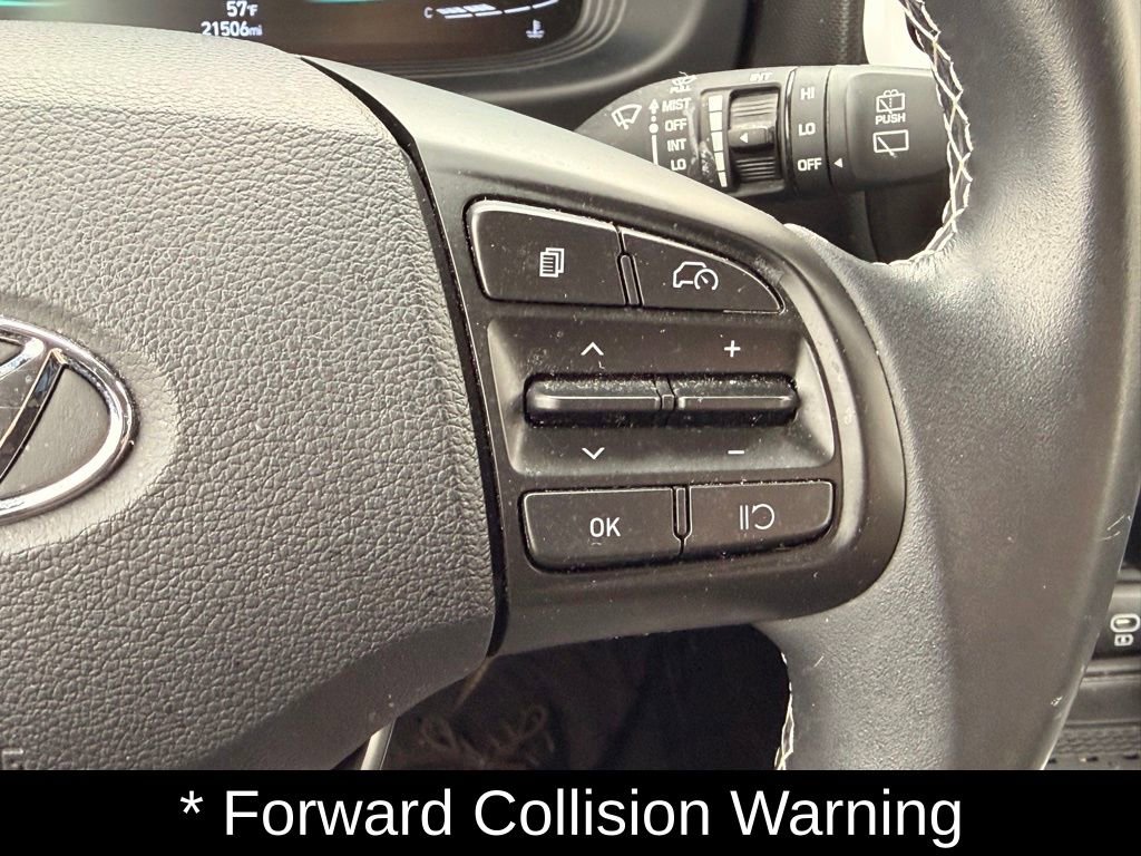 Used 2023 Hyundai Venue Limited FWD image 21