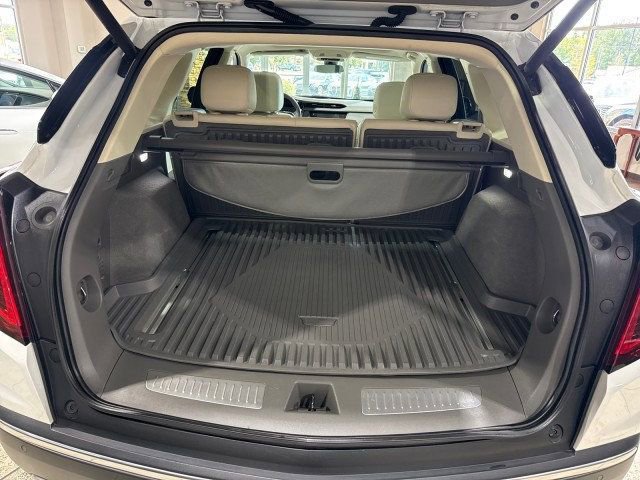 Used 2021 Cadillac XT5 Premium Luxury w/ LPO, Floor Liner Package image 31