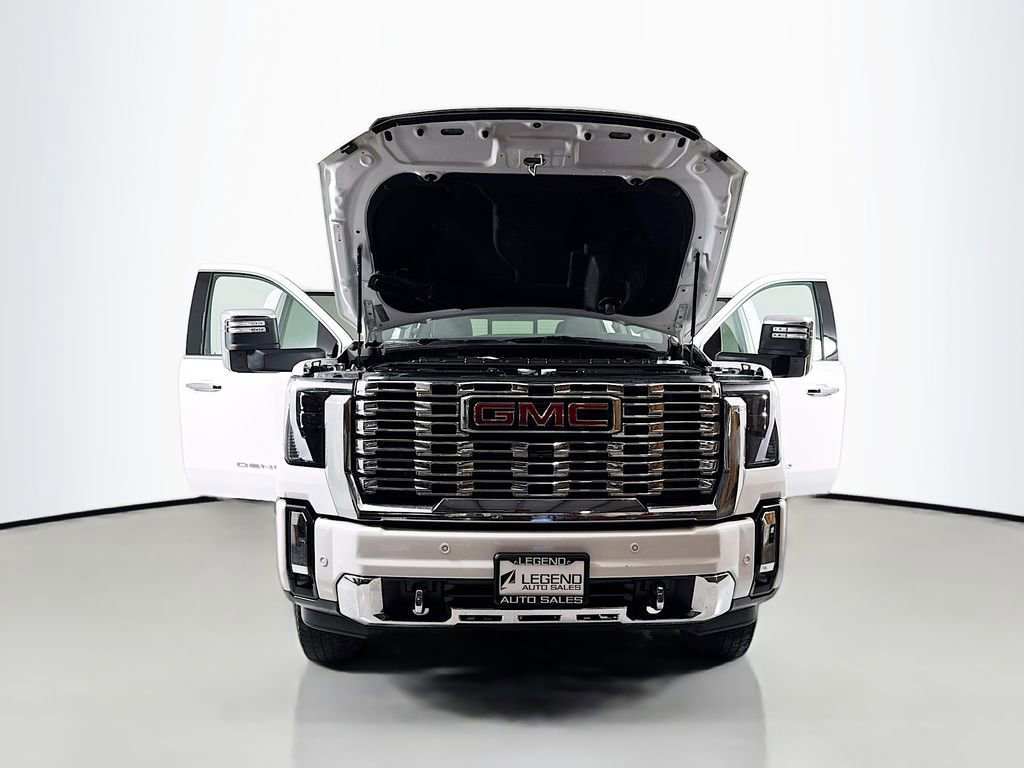 Used 2025 GMC Sierra 3500 Denali AWD/4WD image 21