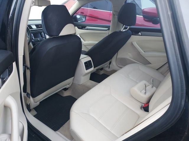 Used 2014 Volkswagen Passat TDI SE FWD image 10