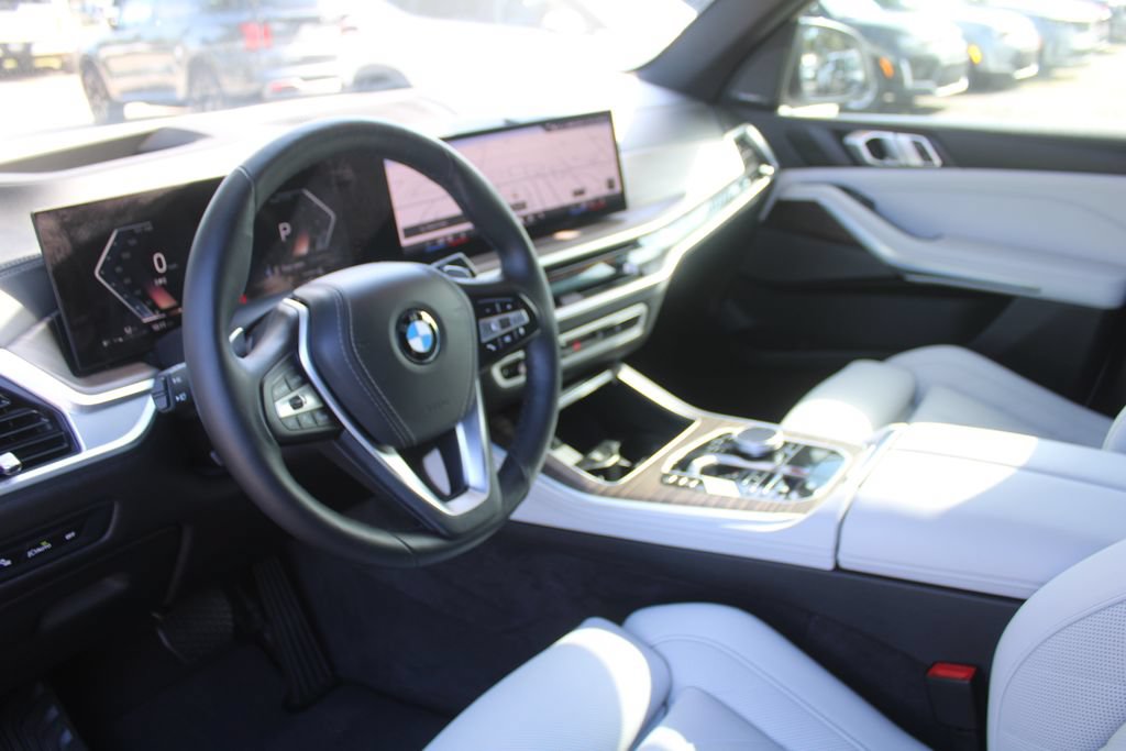 Used 2025 BMW X5 xDrive40i AWD/4WD image 27