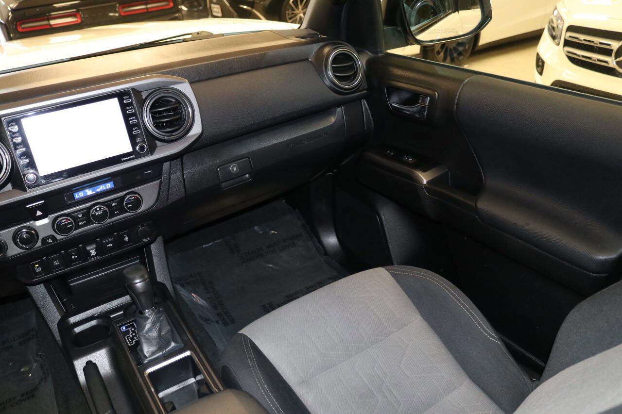 Used 2022 Toyota Tacoma TRD Off-Road image 19