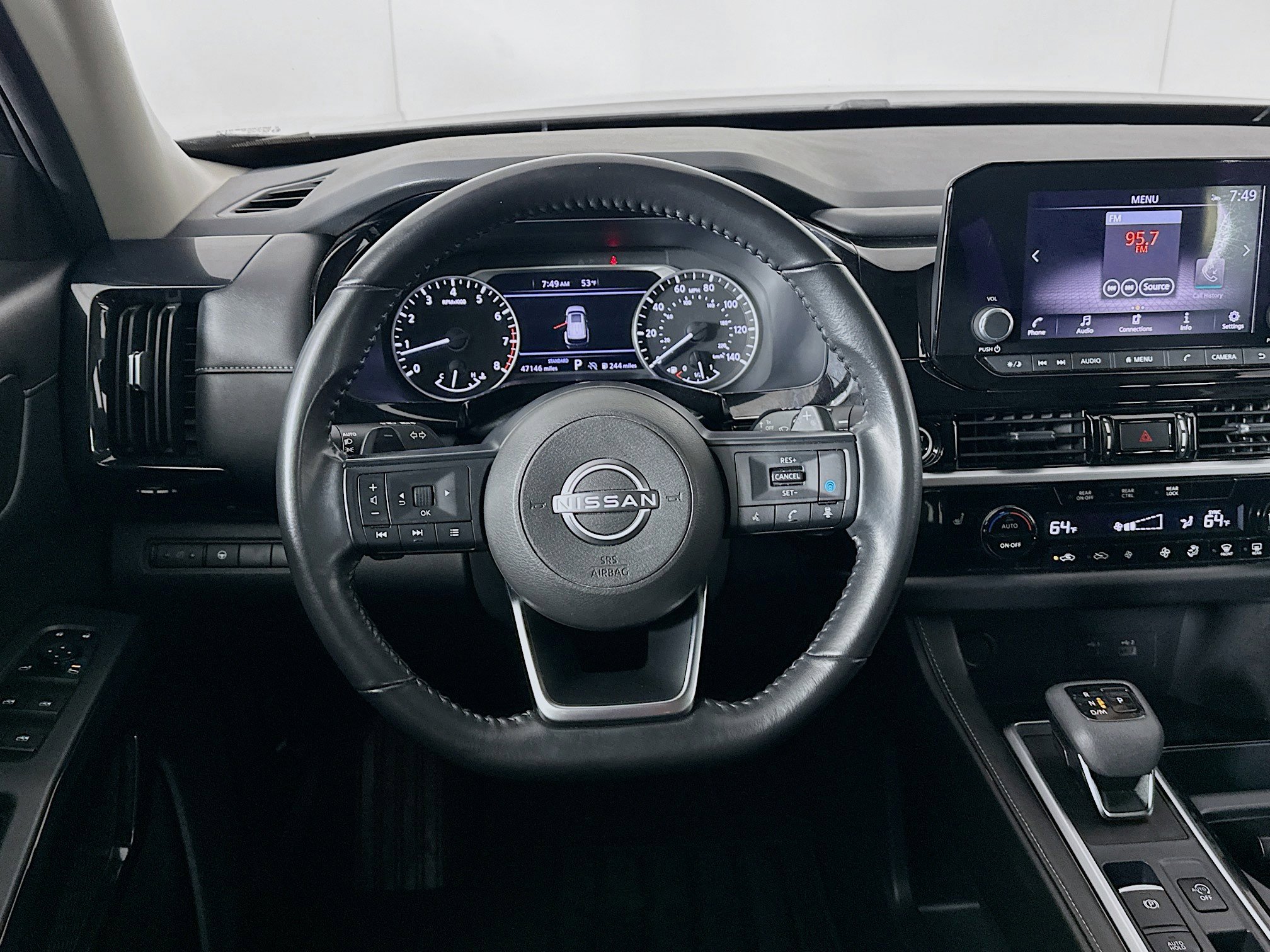 Used 2024 Nissan Pathfinder SV image 17