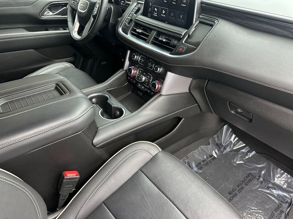 Used 2024 GMC Yukon SLT image 16
