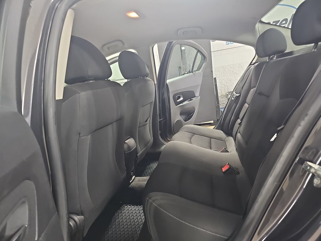 Used 2016 Chevrolet Cruze LT FWD image 17