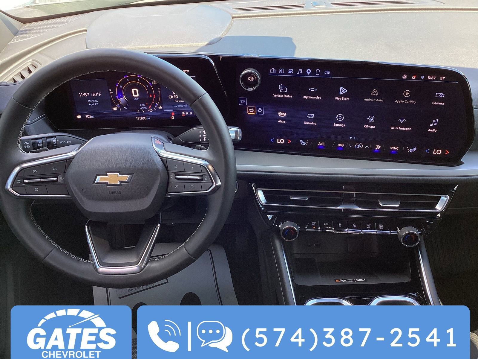 Used 2025 Chevrolet Traverse LT w/ Driver Confidence Package image 22