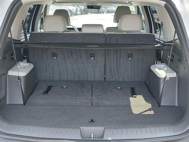 Used 2025 Hyundai Santa Fe SEL FWD image 12